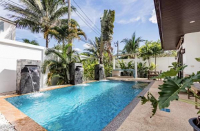 Kamala Beach Three Bedroom Pool Villa, FantaSea's Back Garden 卡马拉海滩三卧泳池别墅幻多奇的后花园